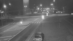 Křižovatka ulic Velká Dlážka a Polní