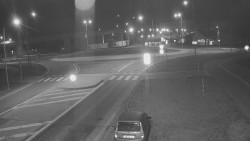 Křižovatka ulic Velká Dlážka a Polní