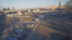 Křižovatka ulic Velká Dlážka a Polní