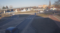 Křižovatka ulic Velká Dlážka a Polní