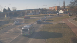 Křižovatka ulic Velká Dlážka a Polní