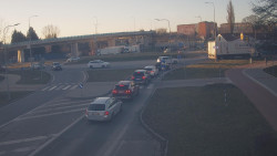 Křižovatka ulic Velká Dlážka a Polní