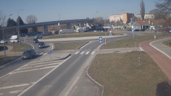 Křižovatka ulic Velká Dlážka a Polní