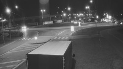 Křižovatka ulic Velká Dlážka a Polní