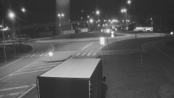 Křižovatka ulic Velká Dlážka a Polní