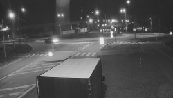 Křižovatka ulic Velká Dlážka a Polní