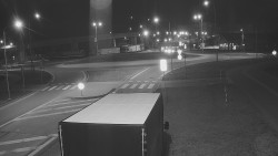 Křižovatka ulic Velká Dlážka a Polní