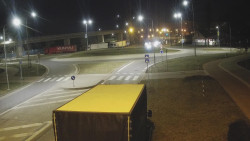 Křižovatka ulic Velká Dlážka a Polní