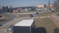 Křižovatka ulic Velká Dlážka a Polní