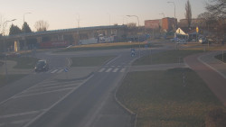 Křižovatka ulic Velká Dlážka a Polní