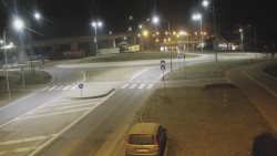 Křižovatka ulic Velká Dlážka a Polní