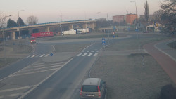 Křižovatka ulic Velká Dlážka a Polní