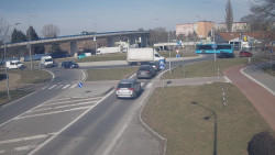 Křižovatka ulic Velká Dlážka a Polní