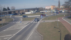 Křižovatka ulic Velká Dlážka a Polní