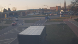 Křižovatka ulic Velká Dlážka a Polní