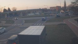 Křižovatka ulic Velká Dlážka a Polní