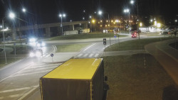 Křižovatka ulic Velká Dlážka a Polní