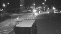 Křižovatka ulic Velká Dlážka a Polní