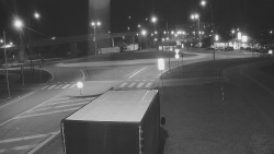 Křižovatka ulic Velká Dlážka a Polní