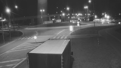 Křižovatka ulic Velká Dlážka a Polní