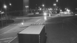 Křižovatka ulic Velká Dlážka a Polní