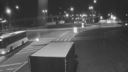 Křižovatka ulic Velká Dlážka a Polní