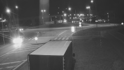 Křižovatka ulic Velká Dlážka a Polní