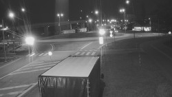 Křižovatka ulic Velká Dlážka a Polní