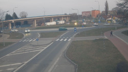 Křižovatka ulic Velká Dlážka a Polní