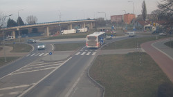 Křižovatka ulic Velká Dlážka a Polní