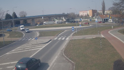 Křižovatka ulic Velká Dlážka a Polní