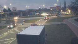 Křižovatka ulic Velká Dlážka a Polní