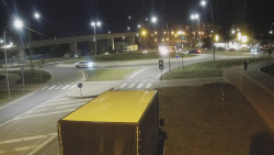 Křižovatka ulic Velká Dlážka a Polní