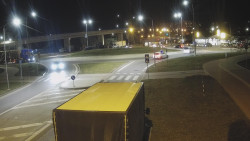 Křižovatka ulic Velká Dlážka a Polní