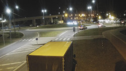 Křižovatka ulic Velká Dlážka a Polní