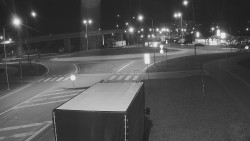 Křižovatka ulic Velká Dlážka a Polní