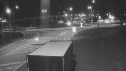 Křižovatka ulic Velká Dlážka a Polní