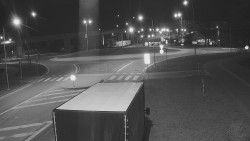 Křižovatka ulic Velká Dlážka a Polní