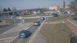 Křižovatka ulic Velká Dlážka a Polní