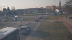 Křižovatka ulic Velká Dlážka a Polní