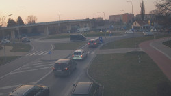 Křižovatka ulic Velká Dlážka a Polní