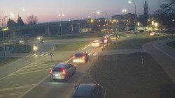 Křižovatka ulic Velká Dlážka a Polní