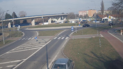 Křižovatka ulic Velká Dlážka a Polní