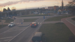 Křižovatka ulic Velká Dlážka a Polní