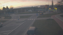 Křižovatka ulic Velká Dlážka a Polní