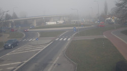 Křižovatka ulic Velká Dlážka a Polní