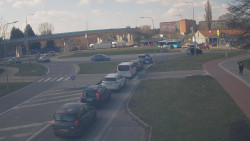 Křižovatka ulic Velká Dlážka a Polní