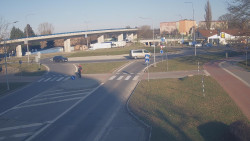 Křižovatka ulic Velká Dlážka a Polní