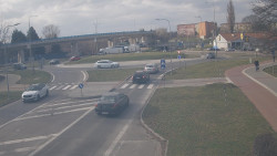 Křižovatka ulic Velká Dlážka a Polní