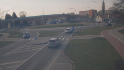 Křižovatka ulic Velká Dlážka a Polní